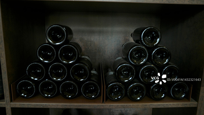 酒窖——葡萄酒陈酿——宝藏图片素材