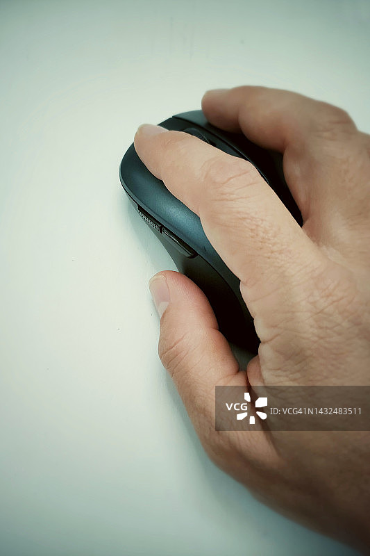 电脑鼠标和手图片素材