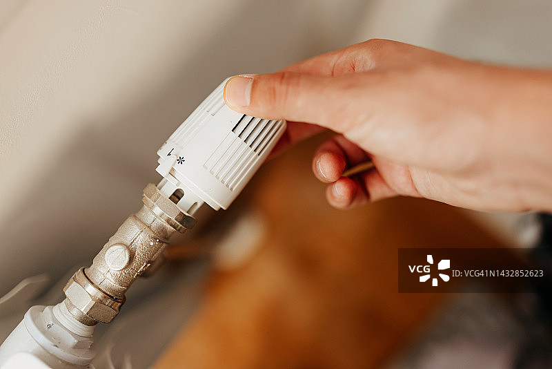 越来越冷了图片素材