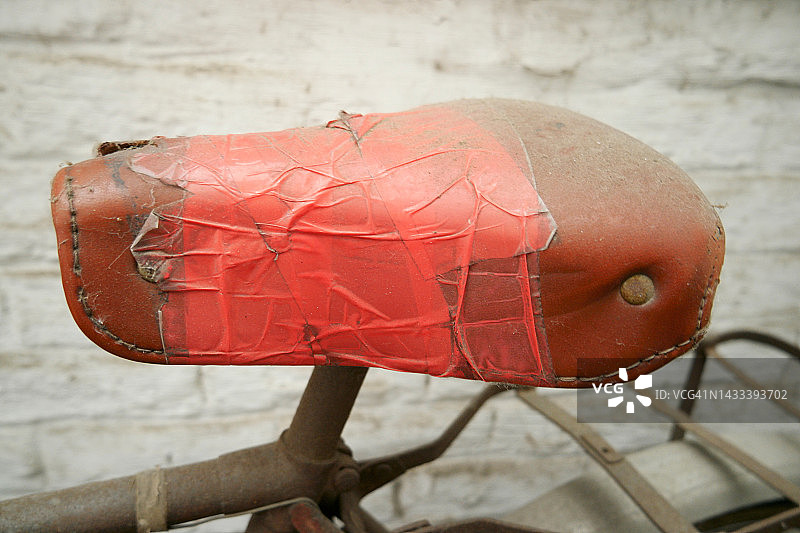 旧自行车车座图片素材