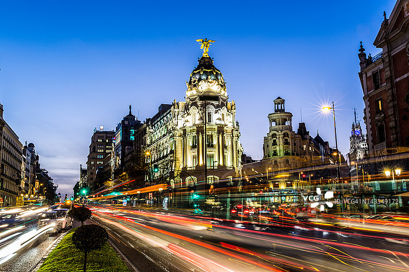 西班牙马德里市中心黄昏景色图片素材