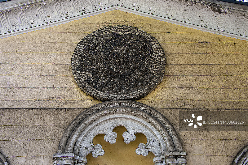 格鲁吉亚Chiatura镇废弃缆车站上的斯大林和列宁马赛克细节图片素材