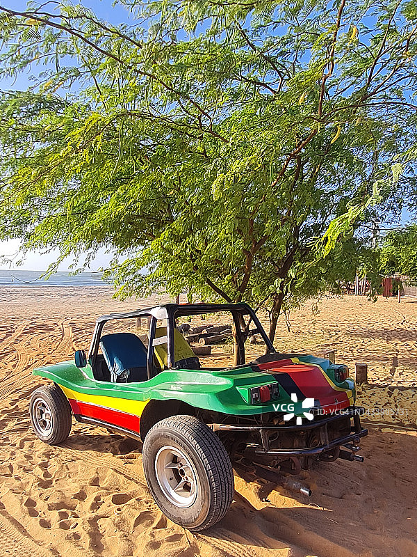 海滩沙滩车图片素材