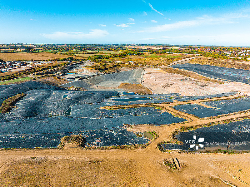 乡村垃圾填埋场鸟瞰图图片素材