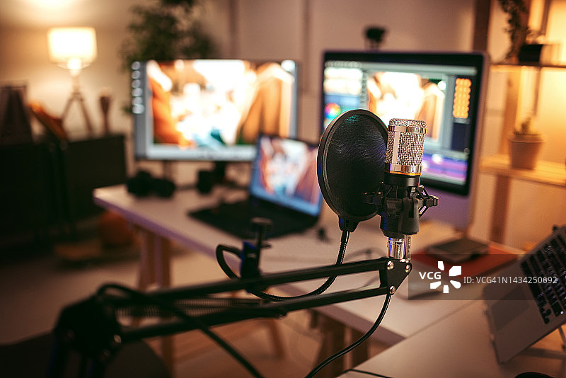 无人的小型录音和视频编辑工作室图片素材