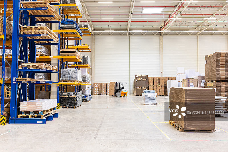 成品工厂仓库内景图片素材