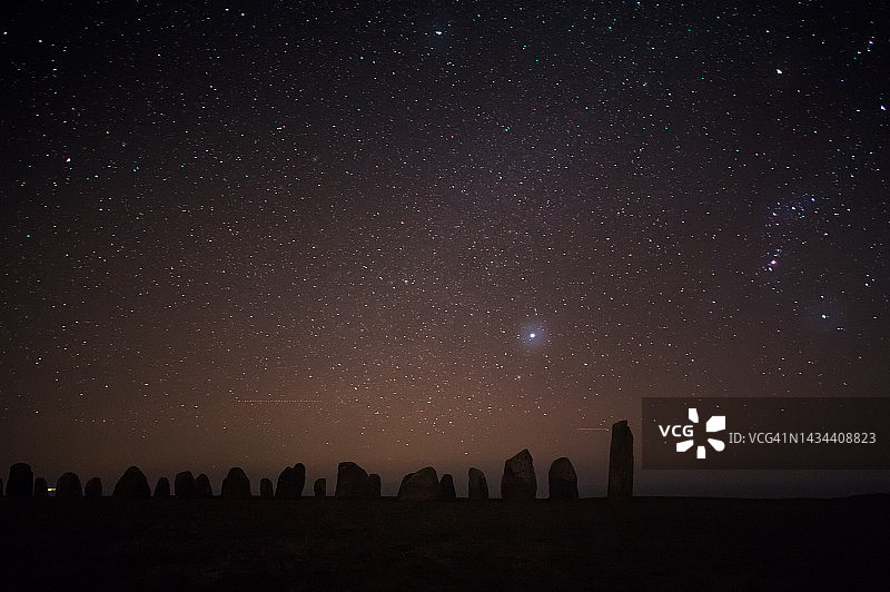 夜晚的古代石砌景观图片素材