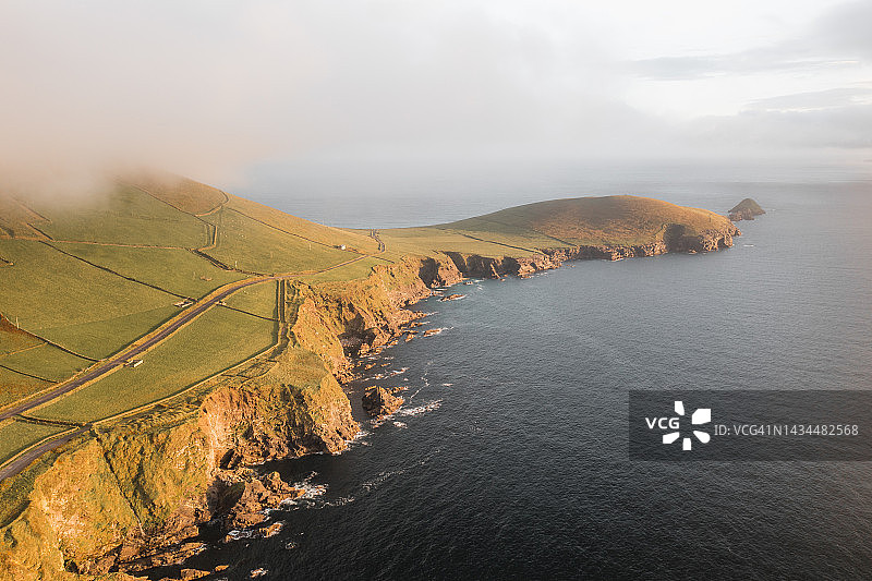 爱尔兰凯里丁格尔半岛的敦莫尔角图片素材