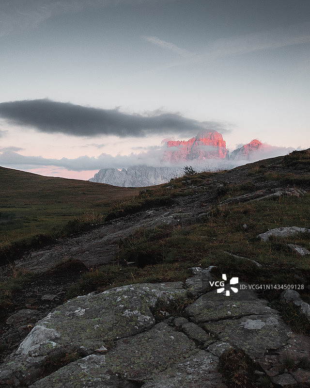 意大利多洛米蒂山佩尔莫峰图片素材