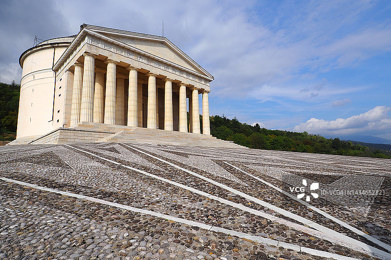 卡诺瓦新古典主义神庙的独特视角图片素材