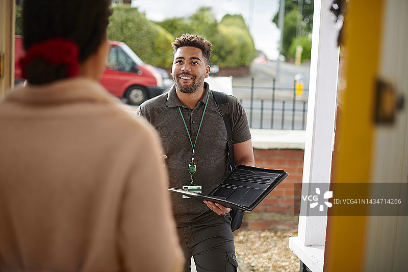 门口的社会服务图片素材