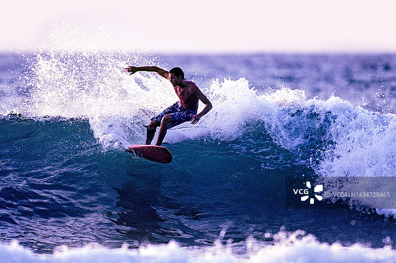 菲律宾拉乌尼翁冲浪图片素材