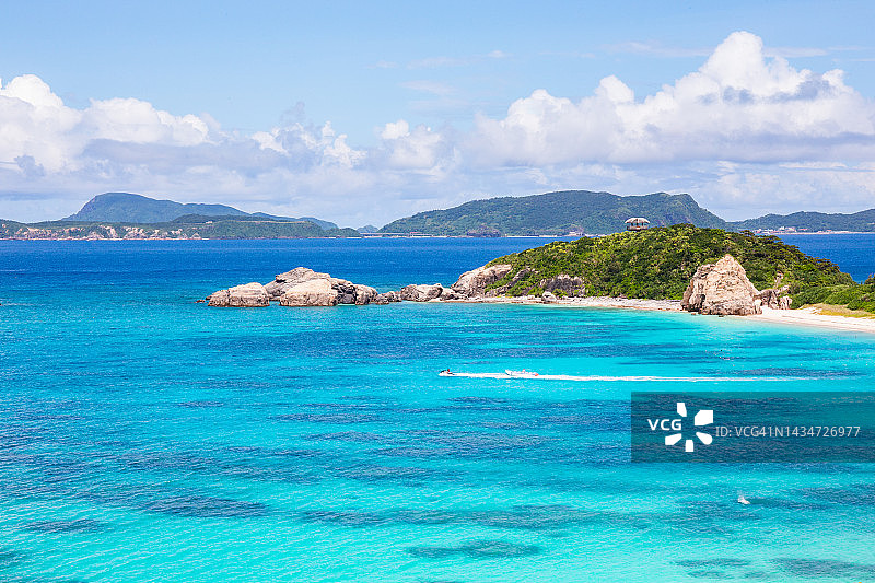 冲绳县渡嘉敷岛阿波连海滩鸟瞰，中国日本图片素材