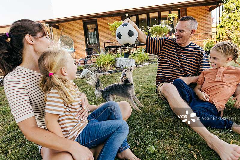快乐的日常生活瞬间图片素材