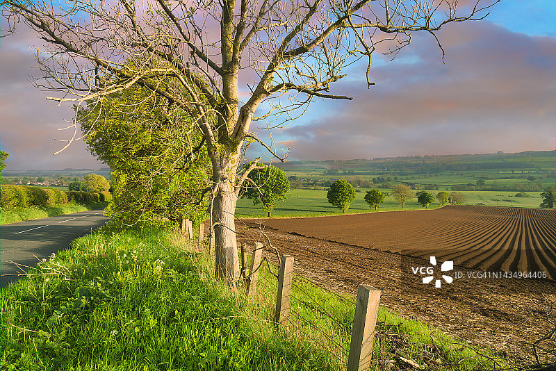 英格兰北约克郡里士满附近的斯韦尔代尔图片素材