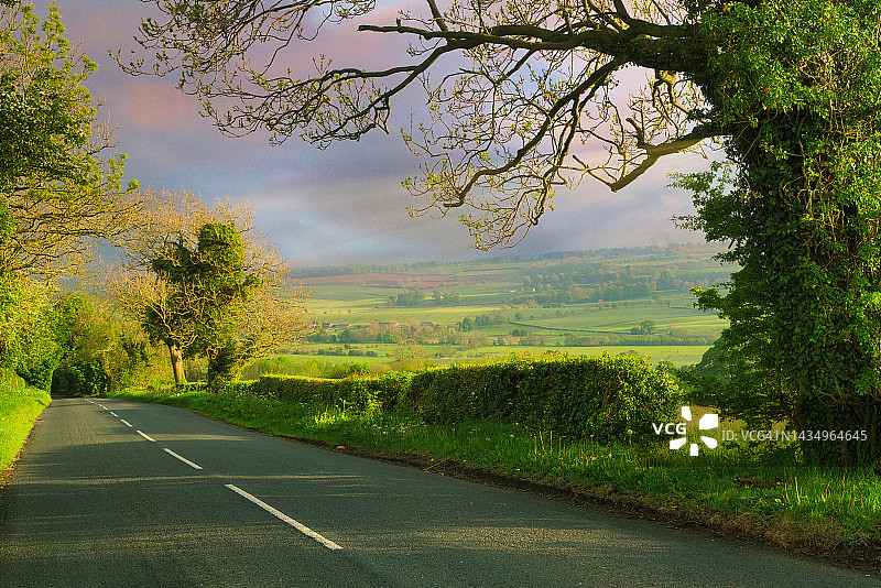 英格兰北约克郡里士满附近的斯韦尔代尔图片素材