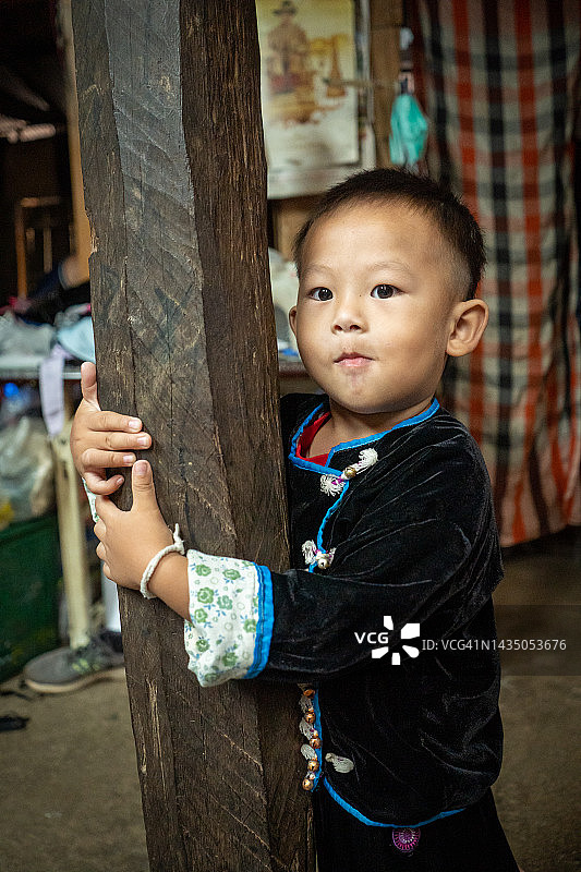 泰国清迈苗族男孩图片素材