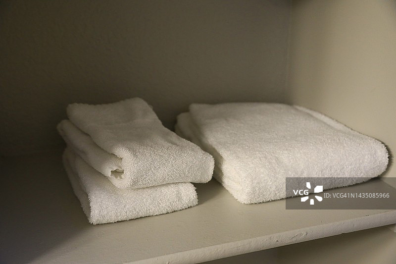 架子上的毛巾 - 家庭生活图片素材