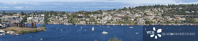 华盛顿州西雅图东湖区的联合湖和城市图片素材
