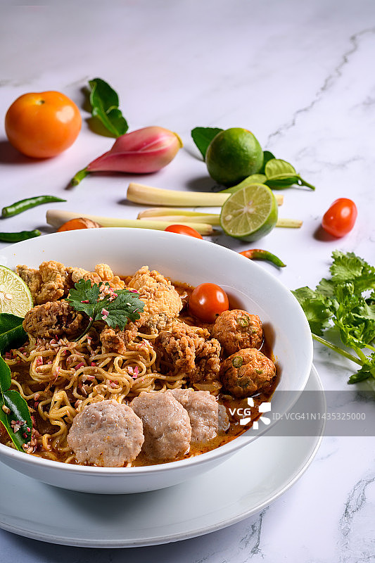 冬阴功汤面图片素材