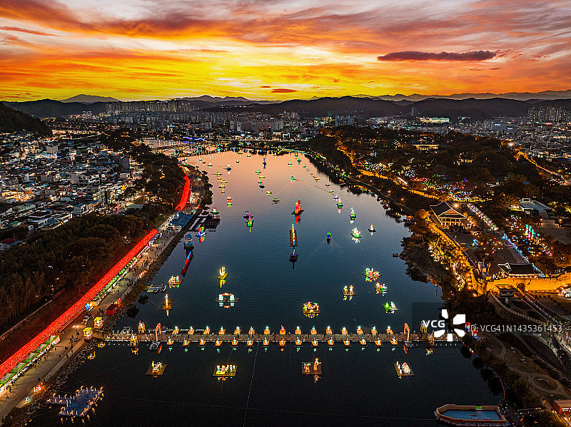 晋州南江流灯节图片素材