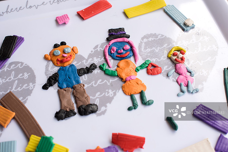 橡皮泥家庭人偶图片素材