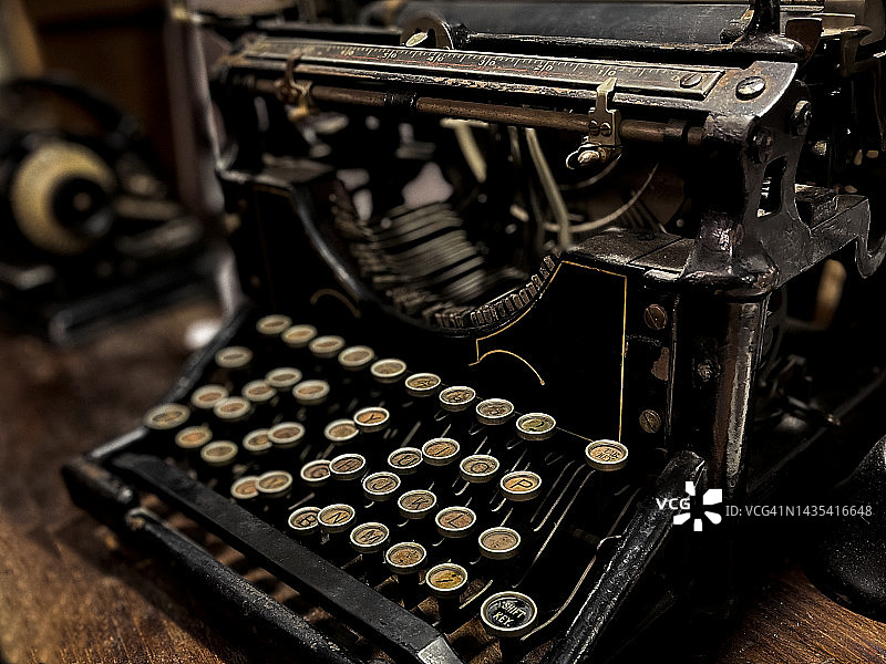 早期老式打字机图片素材