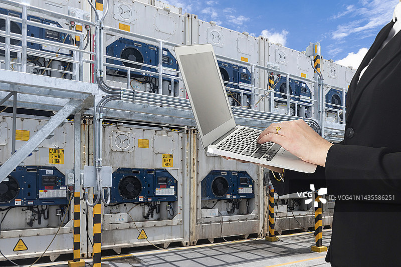 带有冷藏集装箱的技术图片素材