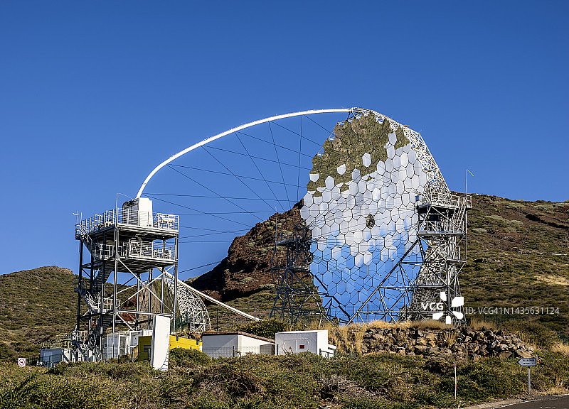 拉帕尔马岛罗克·德·洛斯·穆查乔斯天文望远镜和天文台图片素材