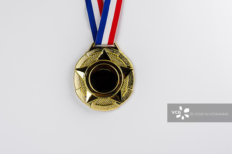 白色背景上的金牌图片素材