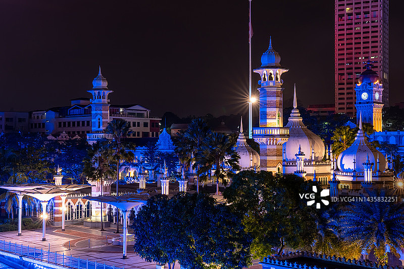 吉隆坡佳密清真寺与生命之河夜景图片素材