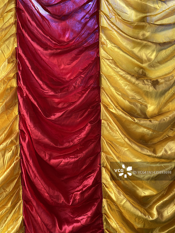 用于装饰的丝滑彩色面料图片素材