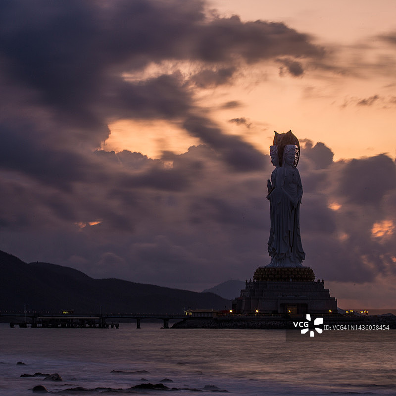 中国海南三亚南山寺观音像图片素材