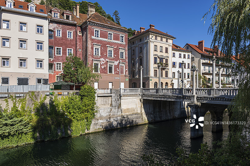 斯洛文尼亚卢布尔雅那老城区建筑群图片素材