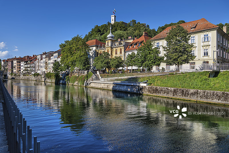 斯洛文尼亚卢布尔雅那老城区建筑群图片素材