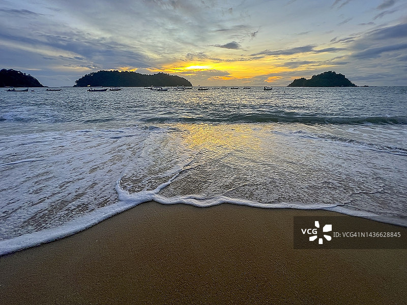 夏季热带沙滩背景，带文字或产品留白图片素材