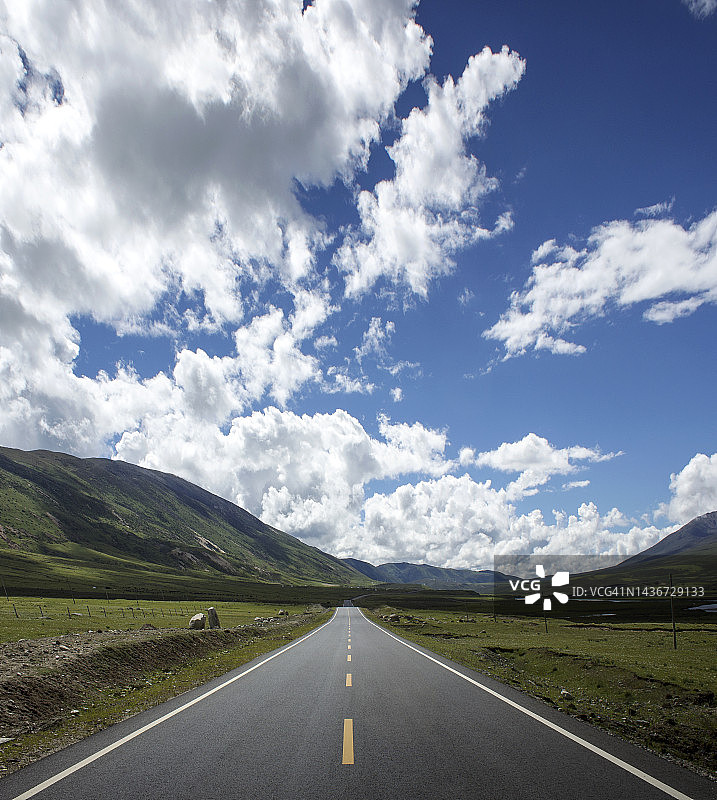 山区公路图片素材