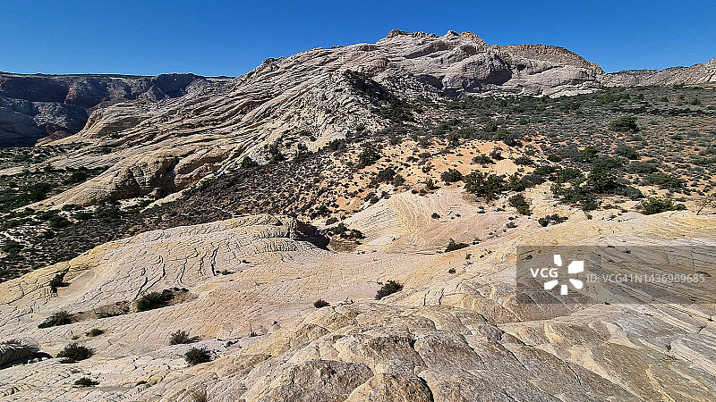 白岩圆形剧场小径、雪峡谷州立公园、红崖沙漠保护区、犹他州全景图片素材