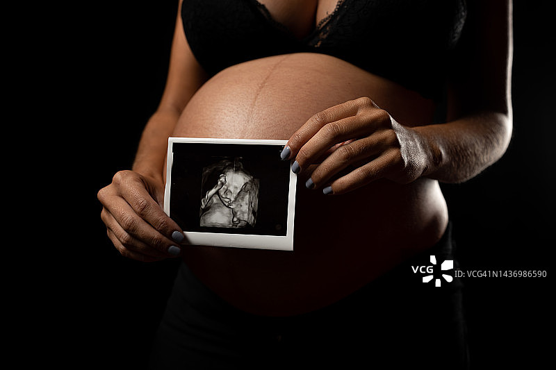 孕妇（不可辨认）图片素材