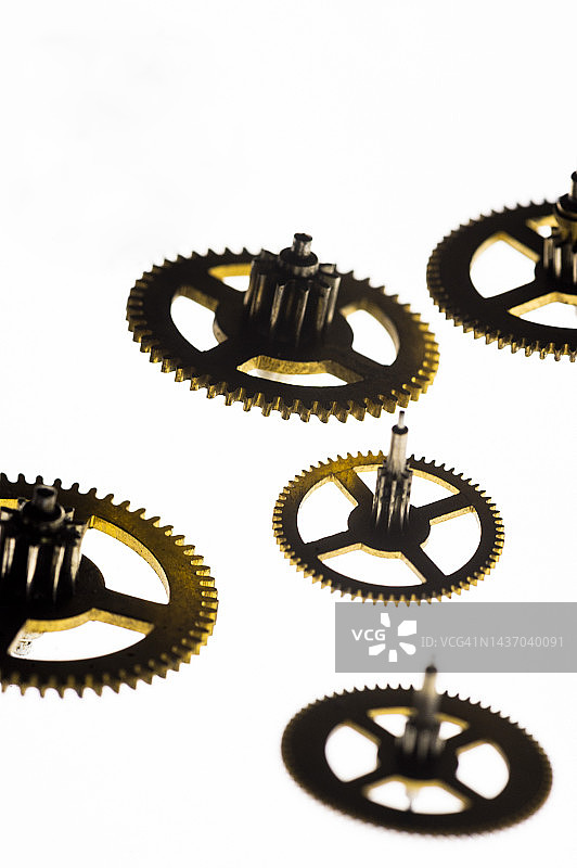 白色背景上的齿轮图片素材