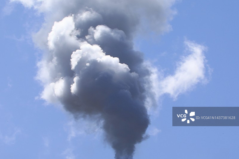 天空中的空气污染图片素材