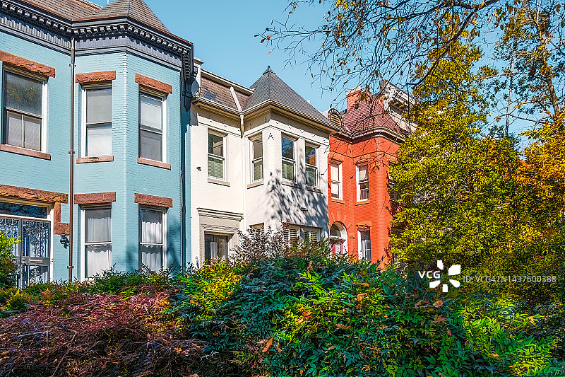 华盛顿特区国会山社区的一排联排别墅图片素材