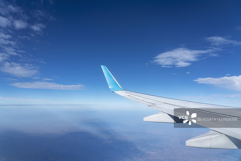 飞机机翼航拍照片图片素材