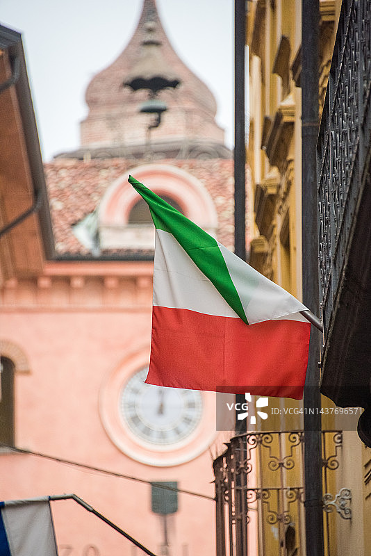 皮埃蒙特阿尔巴的意大利国旗图片素材