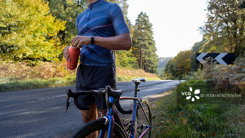 自行车骑行休息图片素材