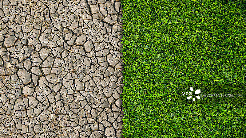 绿草地与旱地环境概念图片素材