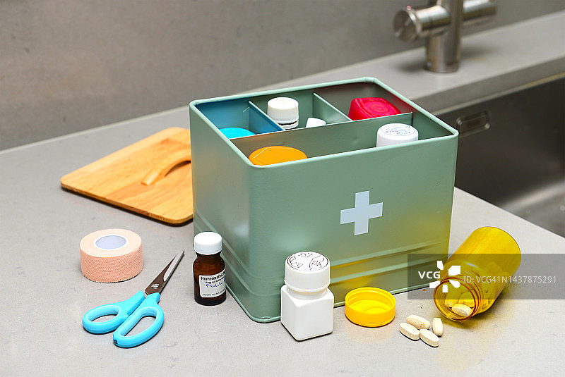 家庭急救箱图片素材