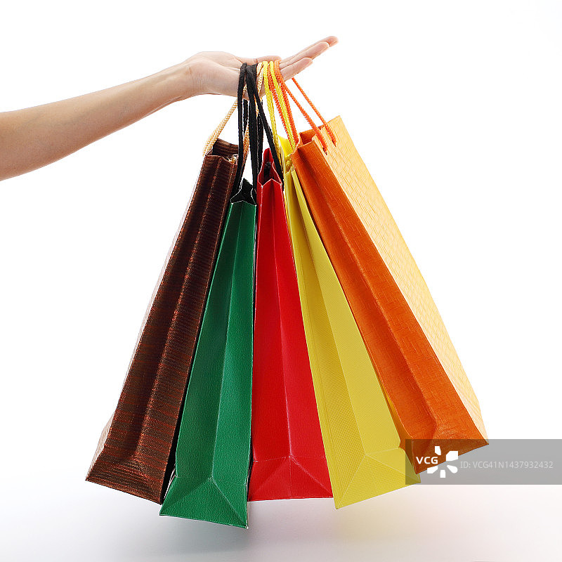 白色背景下的彩色购物袋图片素材