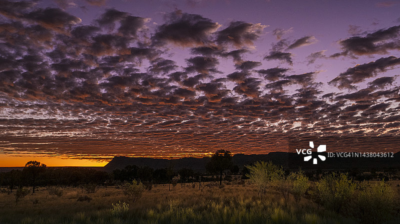 瓦塔卡国王峡谷国家公园，澳大利亚北部领地红土中心图片素材