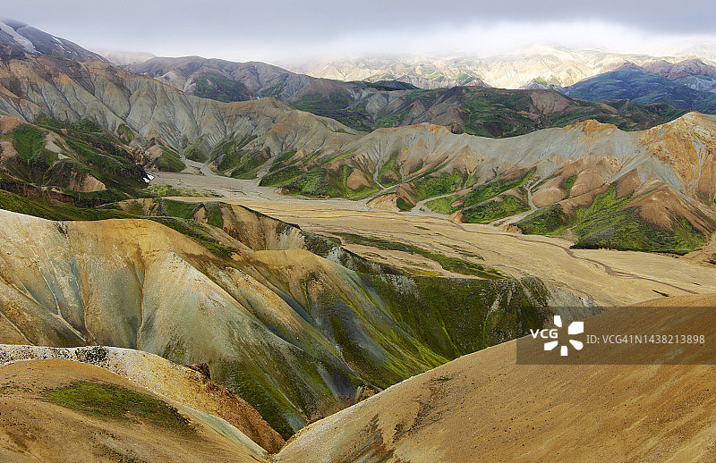 Jökulgil峡谷上空多云的早晨图片素材